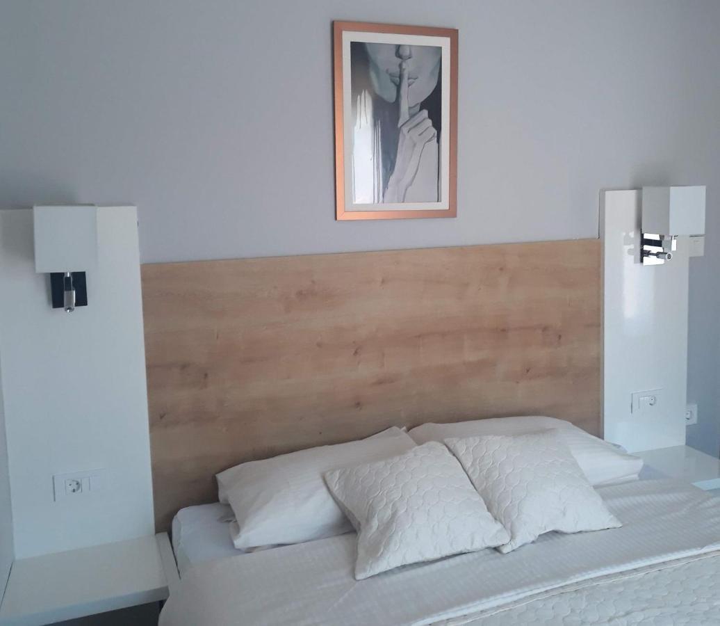 Apartments Orsula Near Old Town Šibenik Pokoj fotografie